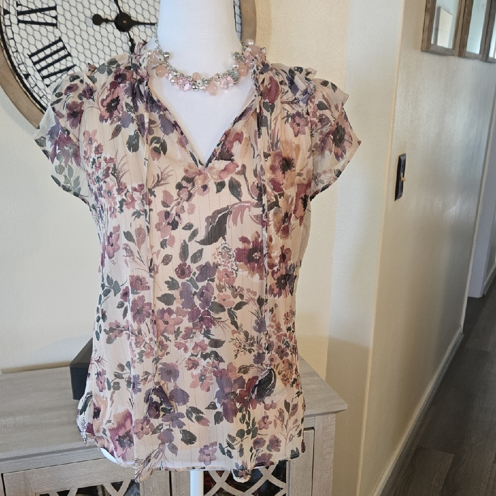 Chic Floral Cap Sleeve Blouse Lined NWOT